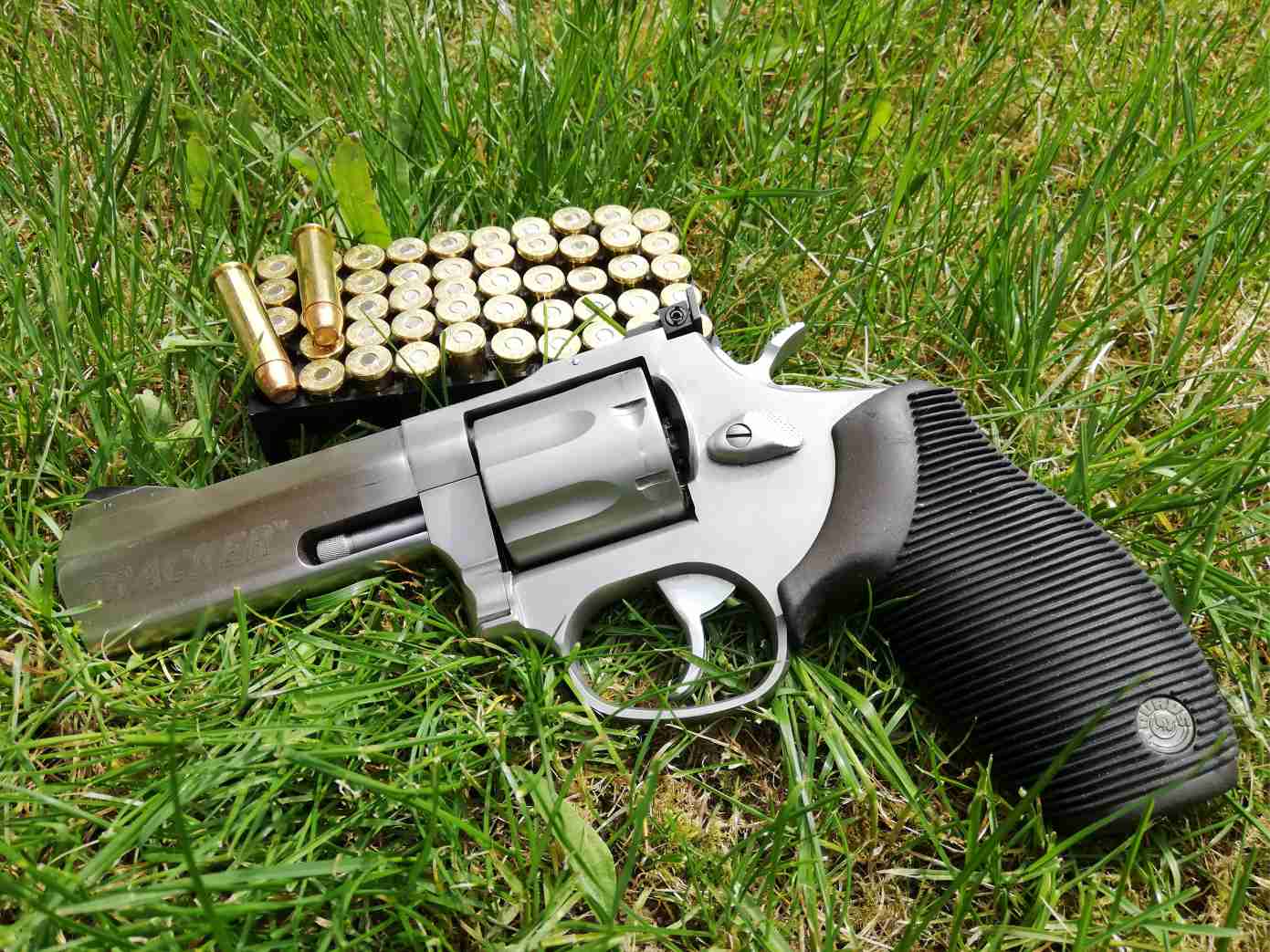 revolver Tracker 357 Mag.